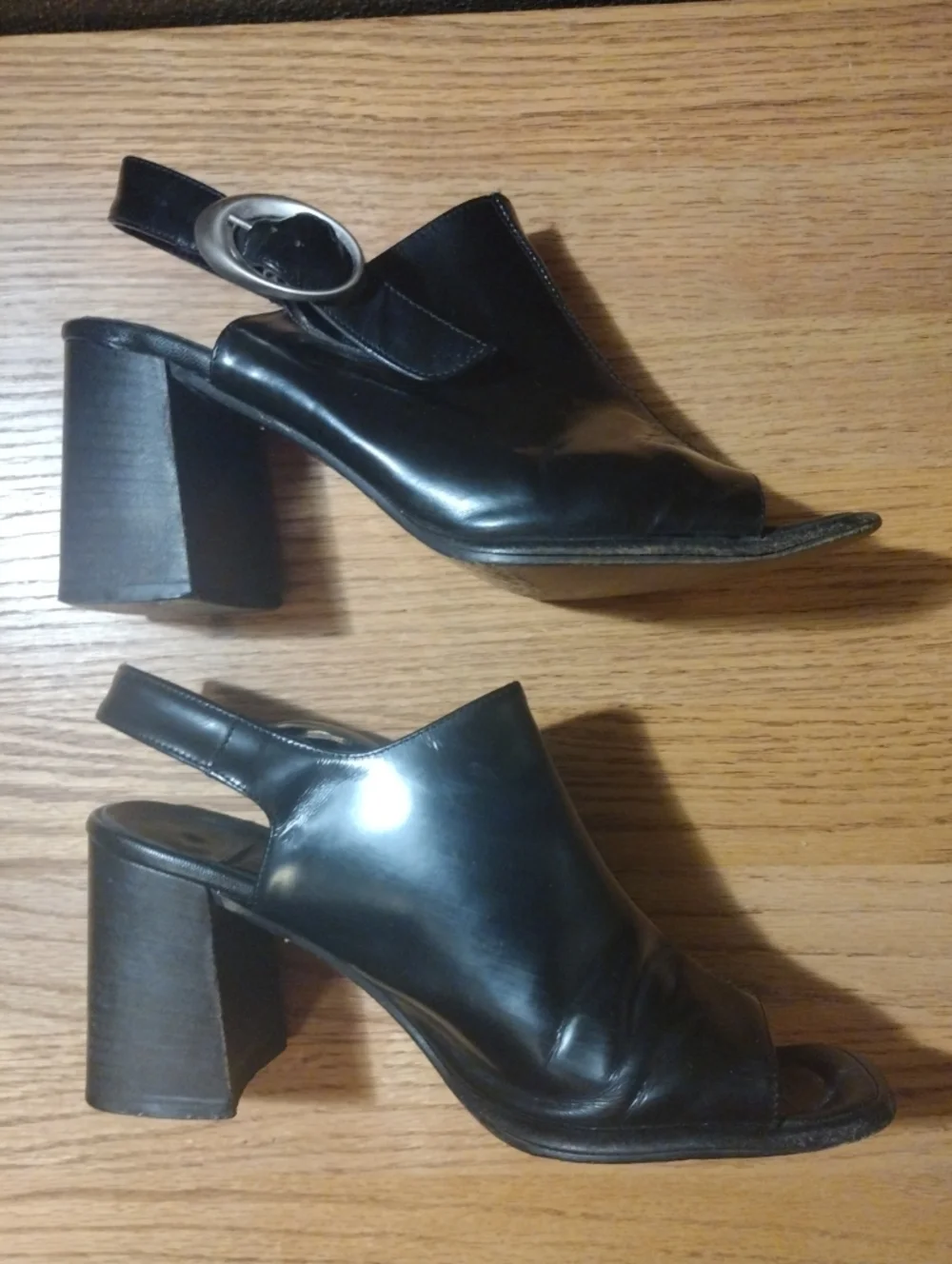 JANET & JANET Size EU 38.5 USW 8.5. Sandals Black Leather. Made in Italy